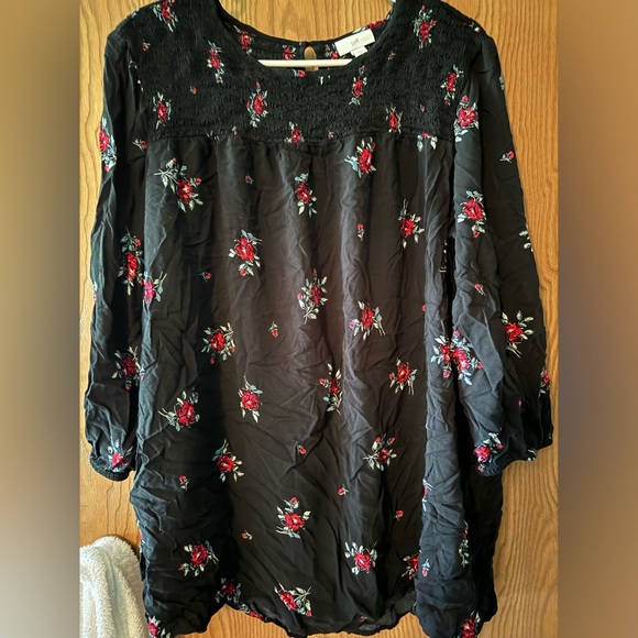 J.Jill tunic top  xL Tall Black with red flowers. - Picture 1 of 5
